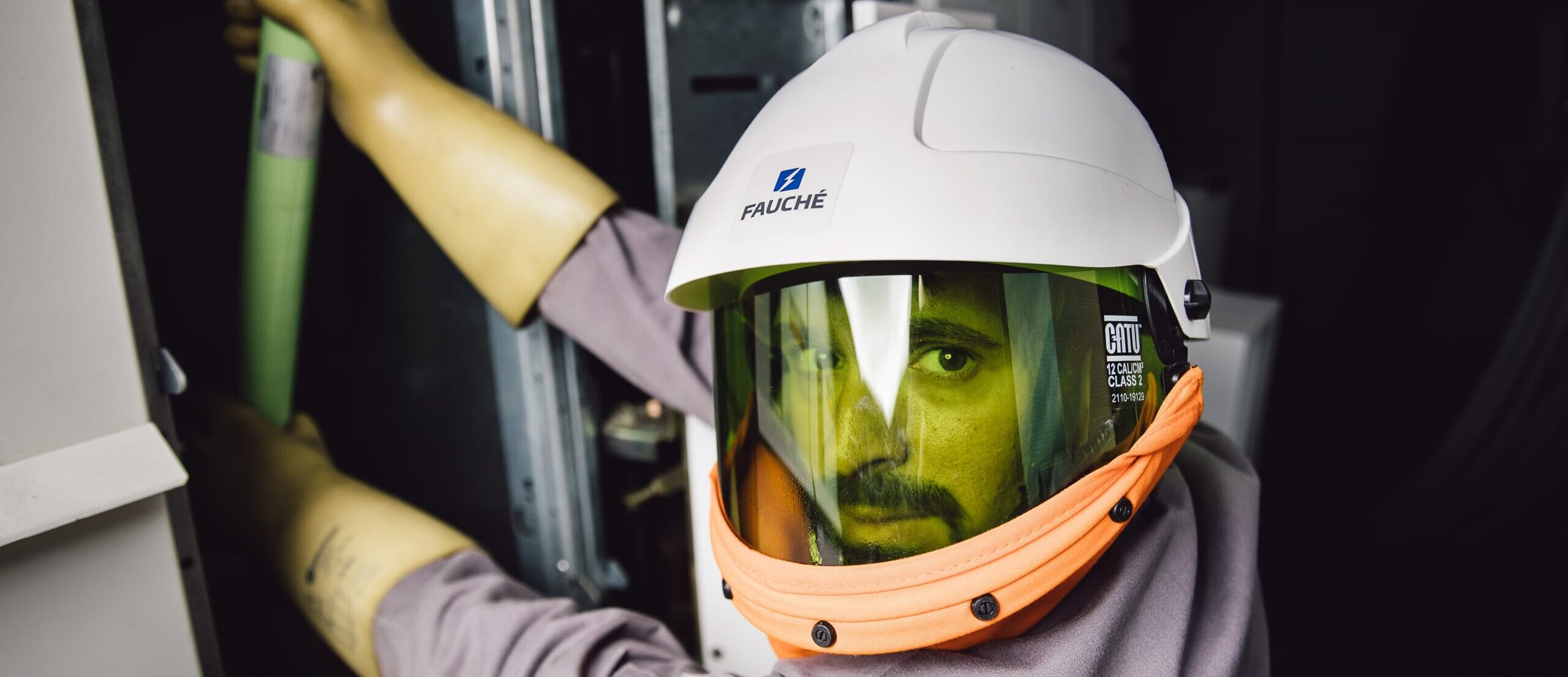 Découvrez le métier d'expert en maintenance haute tension avec Jonathan !